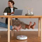 Business Central AI automatizáció szemléltetése robotporszívóval – ERP rendszer dolgozik helyetted
